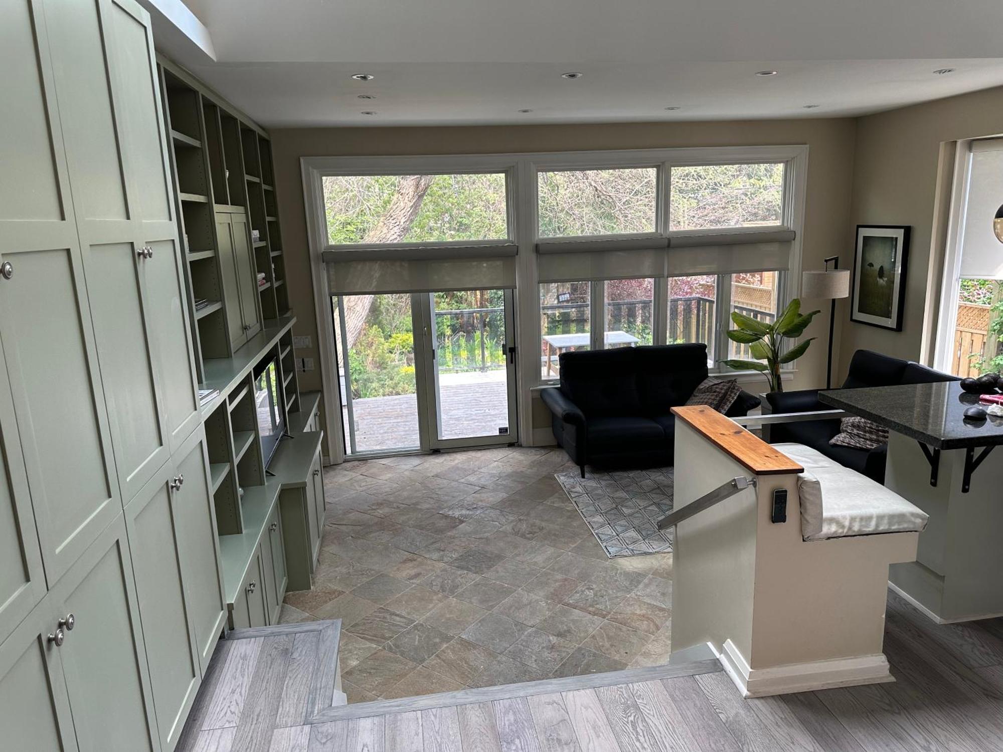 Double Bedroom On Up Or 3 Bedrooms In Basement Near Eglinton Subway Station Toronto Eksteriør bilde