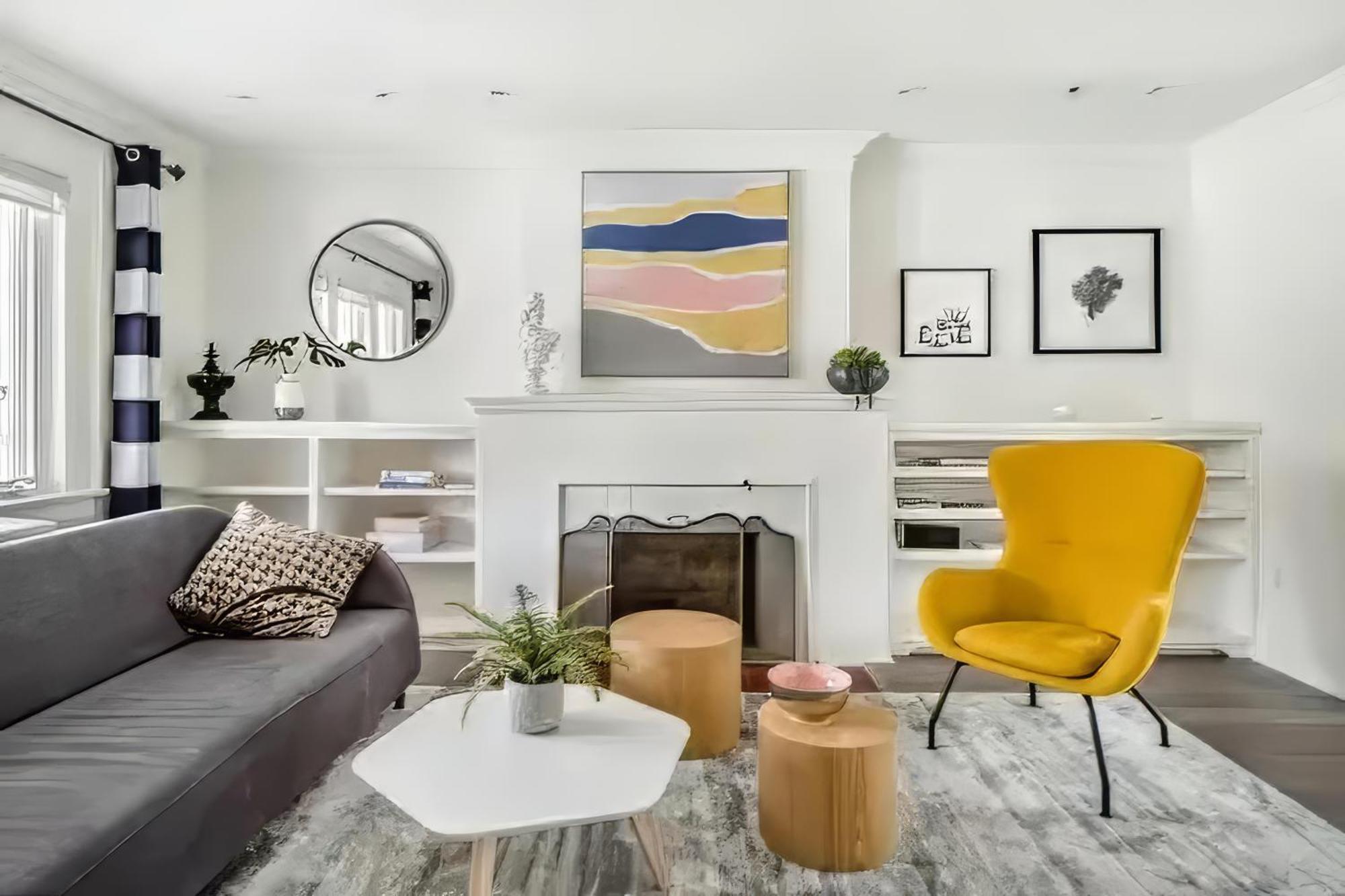 Double Bedroom On Up Or 3 Bedrooms In Basement Near Eglinton Subway Station Toronto Eksteriør bilde